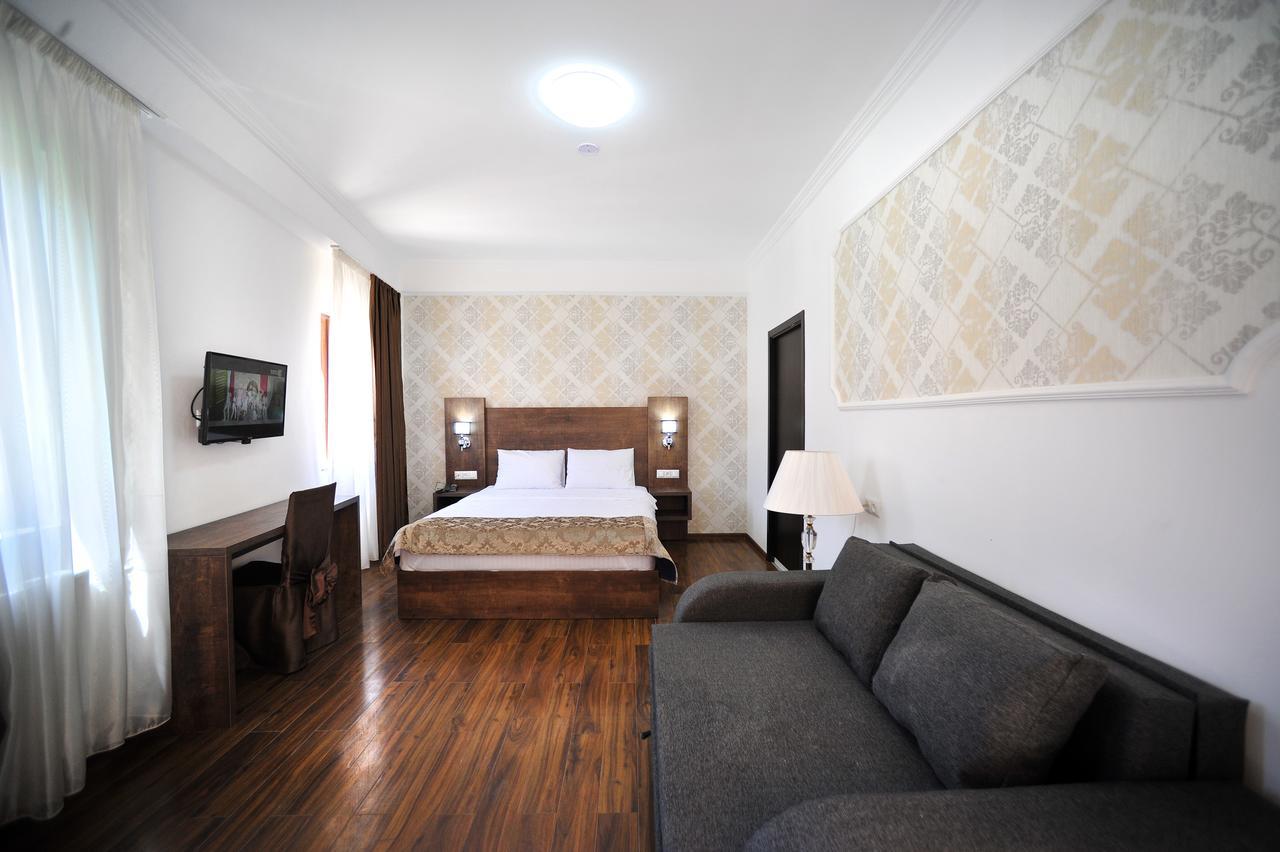 Rk City Hotel Tbilisi Eksteriør bilde
