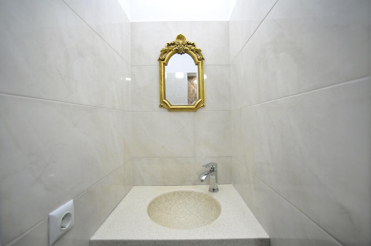 Rk City Hotel Tbilisi Eksteriør bilde