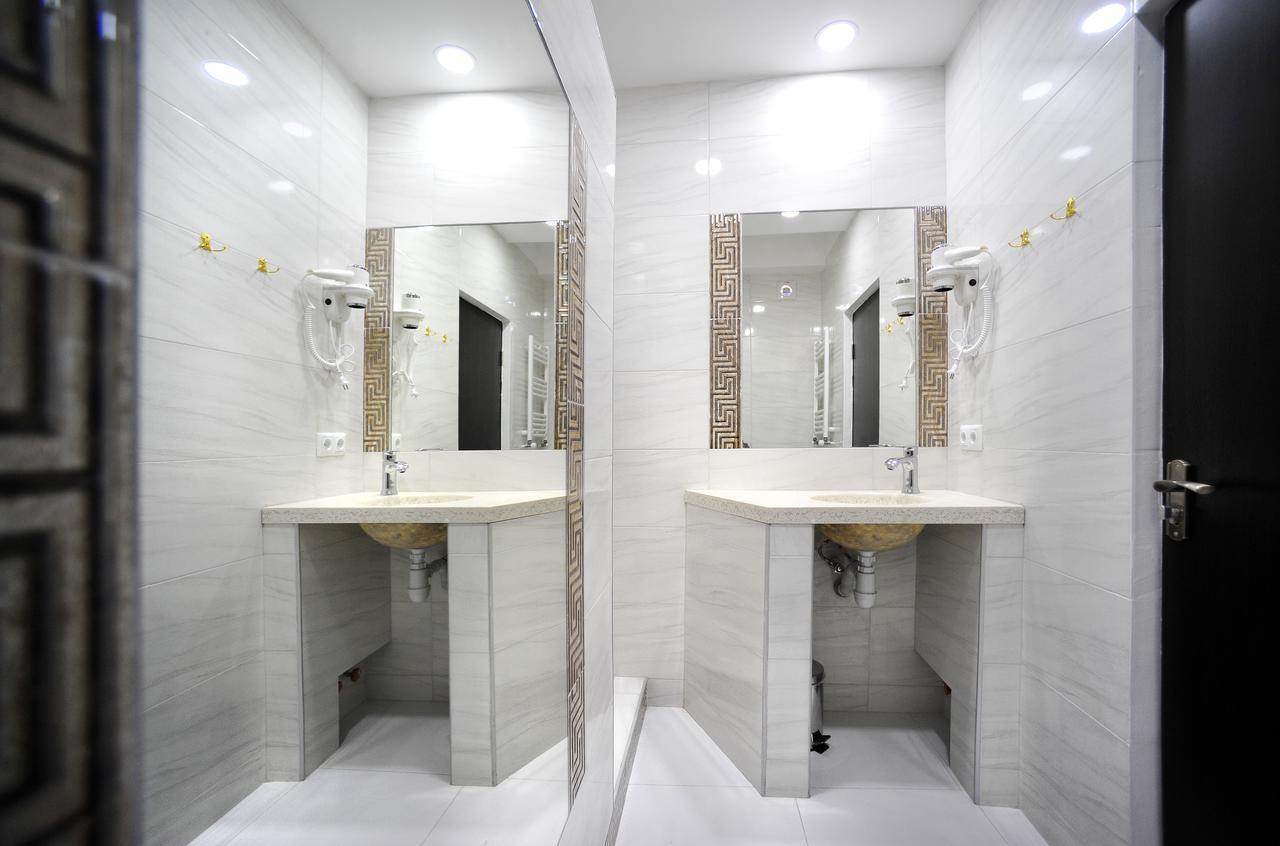 Rk City Hotel Tbilisi Eksteriør bilde